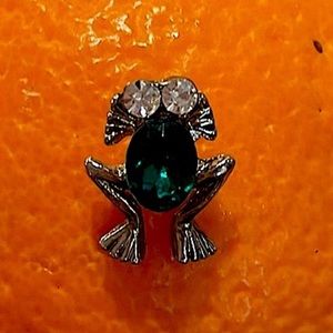 ⭐️4for $16⭐️Blingy Froggy pin 🐸